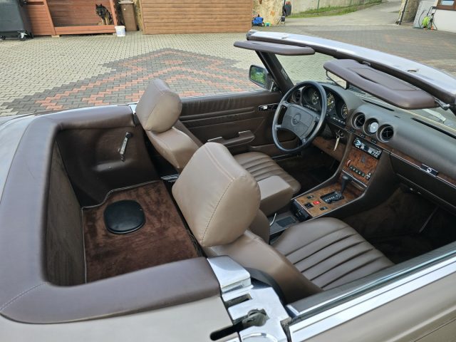 1988 Mercedes 560SL R107 — zdjęcie 27