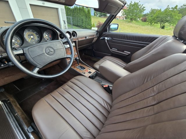 1988 Mercedes 560SL R107 — zdjęcie 32